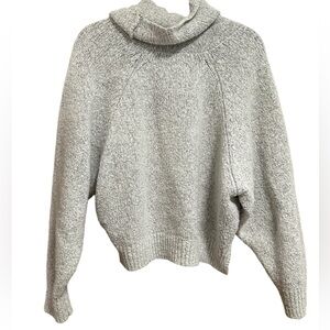 Sincerely Jules Gray Turtleneck Sweater Size Medium